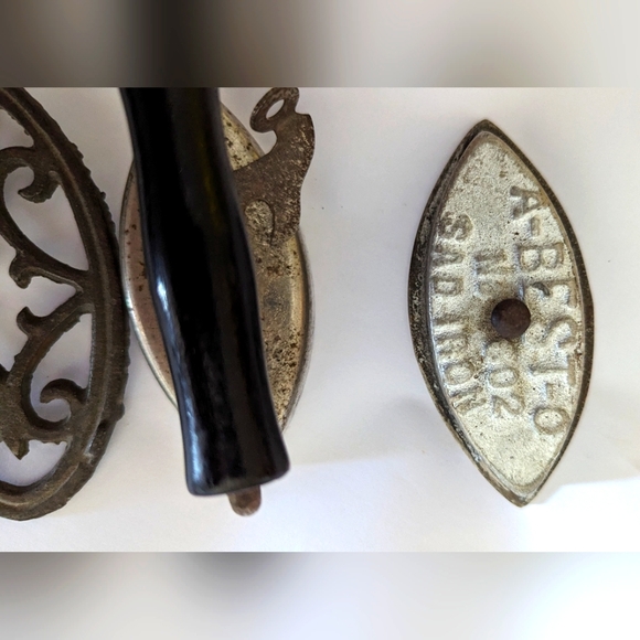 Antique cast iron Iron - Picture 4 of 5